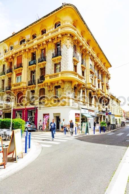 Apartamento Studio 2 Adultes Quartier Vip, Mer Et Commerce Sur Place ,Et Mini Chambre 1 Enfant 6 Ans Max Niza Exterior foto